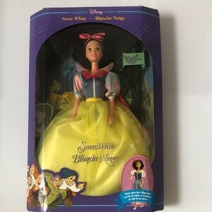 Disney Snow White Doll with Yellow Skirt and Blue Bodice